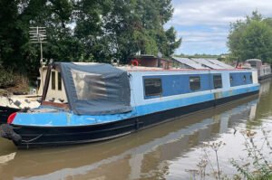Read more about the article What Is the Best Way to Sell a Used Canal Boat in the West Midlands? A Practical Guide for Owners