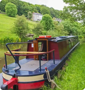 Read more about the article Who Helps Sell Narrowboats and Canal Boats in Worcestershire? A Clear Local Guide for Boat Owners