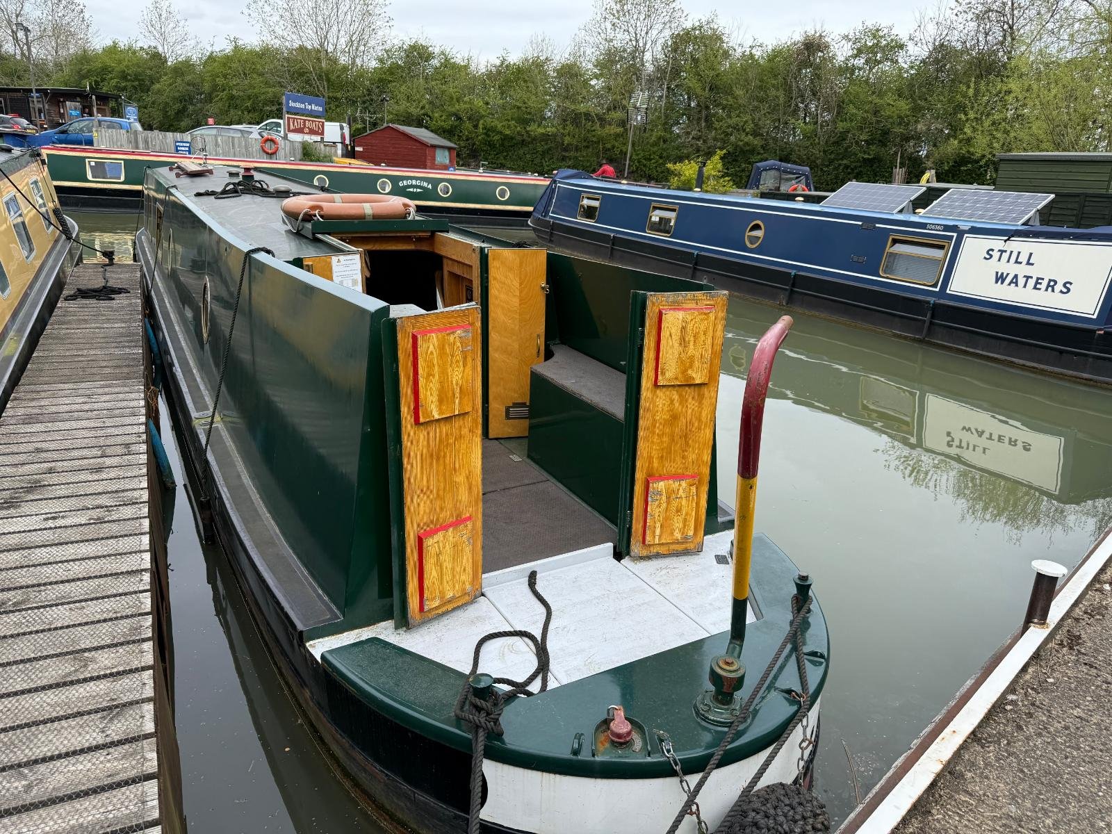 Read more about the article Who Can Help Me Sell My Narrowboat Quickly in the Midlands? A Practical Seller’s Guide
